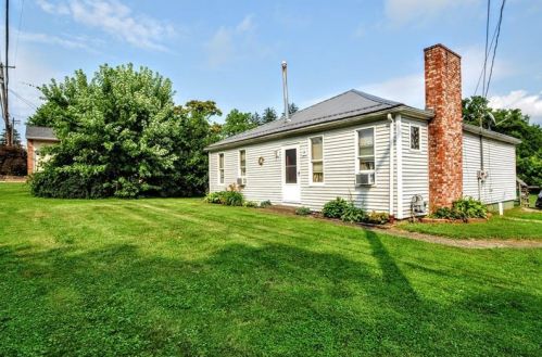14 Linton Rd, West Brownsville, PA 15417-9266