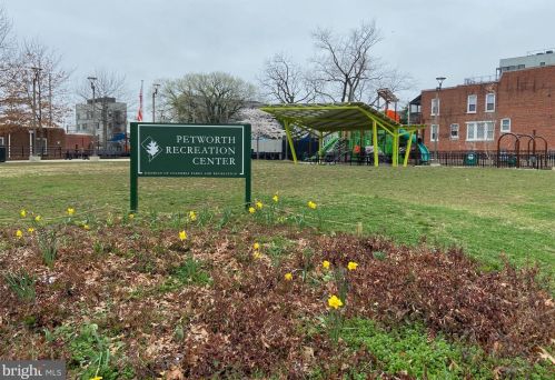 703 Taylor St, Washington DC 20017-2005 exterior