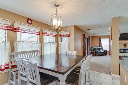 2821 Custer Dr, Denton TX  76210-6449 exterior