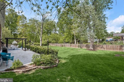 3248 Brandy Ct, Falls Church VA  22042-3704 exterior