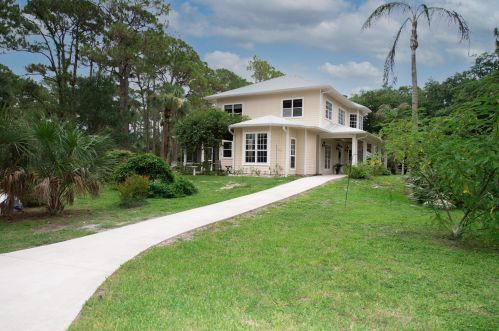 5501 Sunshine Farms Way, Palm City, FL 34990-5696