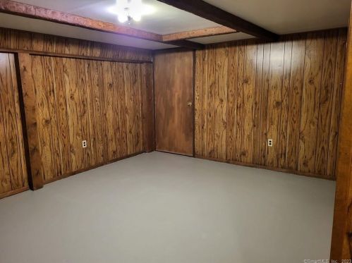 30 Maple Tree Ave, Stamford CT  06906-2205 exterior