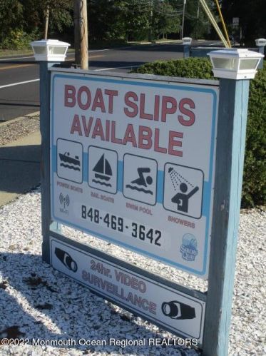 36 Sailors Quay Dr, Bricktown NJ  08723-4701 exterior