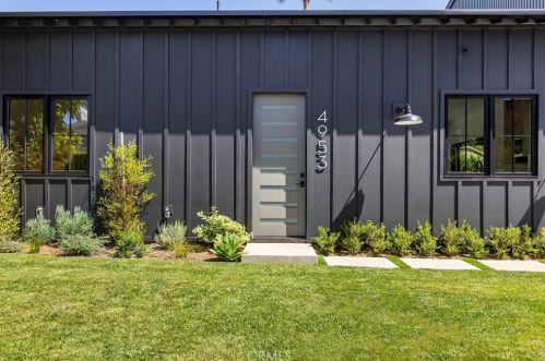 4955 Haskell Ave, Van Nuys CA  91436-1674 exterior