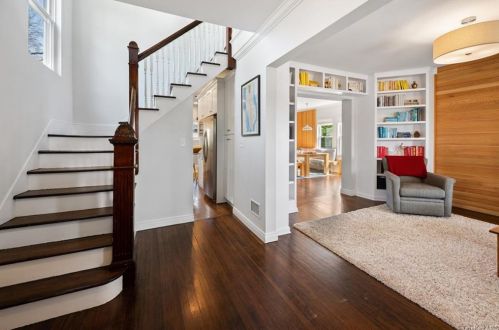 322 Sixth Ave, New Rochelle NY  10803-1605 exterior