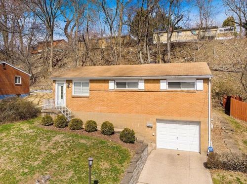 8038 Mark Dr, Verona, PA 15147-1648
