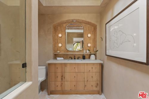 328 Poquito Ln, Topanga CA  90290-3547 exterior