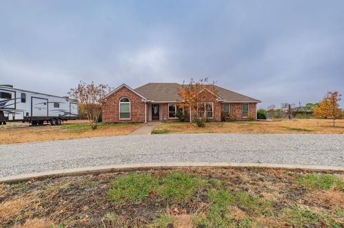 100 Ryan Ln, Trenton, TX 75490-7266