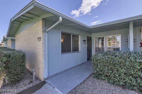 10623 Highwood Ln, Sun City, AZ 85373-1944