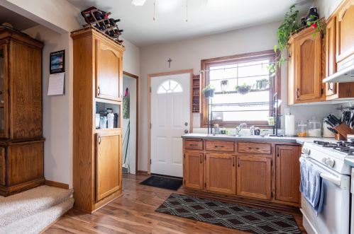 1124 57, Milwaukee WI 53214-3310 exterior