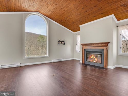 42 Overlook Dr, Primrose PA  17901-4028 exterior