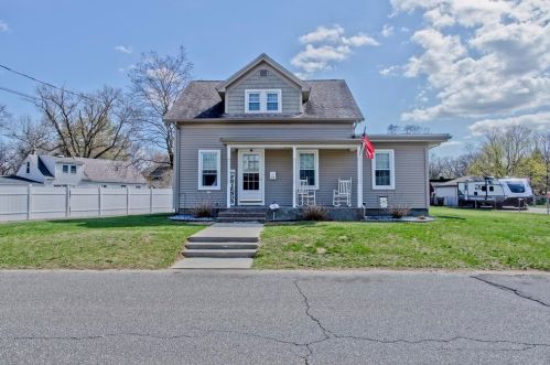 24 Ross Ave, Chicopee, MA 01020-2332