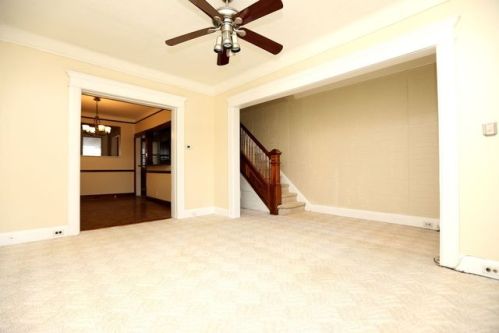 8811 88th St, Jamaica, NY 11421-2546
