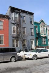 161 Lark St, Albany, NY 12210-1427