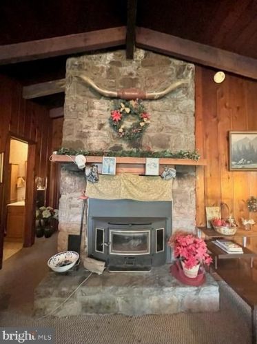 319 Lake Dr, Richmond National Battlefiel VA  22835-2752 exterior