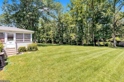 73 Glenwood Rd, Fanwood NJ  07023-1422 exterior