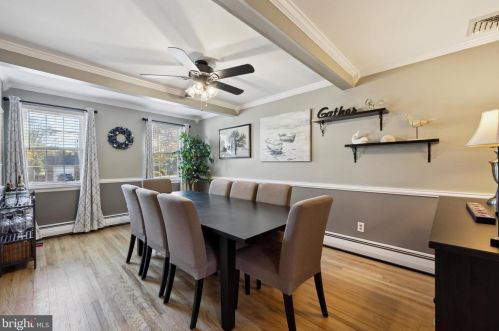 609 Crestwyck Dr, Norristown PA 19406-1574 exterior