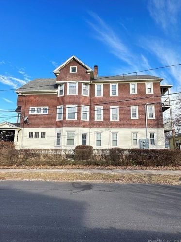 282 Linwood St, New Britain, CT 06052-1955