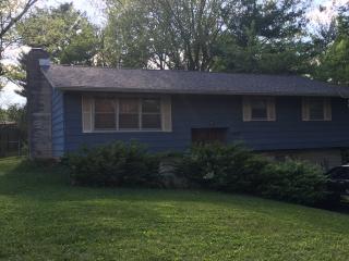 2621 Kinser Pike, Blmgtn IN  47404-1823 exterior