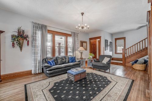 5412 Eagle St, Saint Paul, MN 55110-2377
