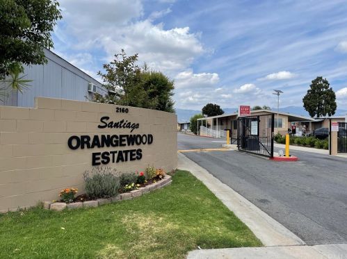 2160 Rialto Ave, San Bernardino CA  92410-1520 exterior