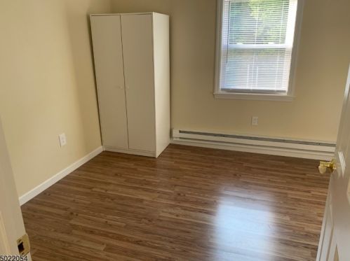 100 Tintle Ave, West Milford Lakes NJ  07480-4715 exterior