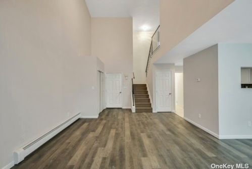 104 Larsen Dr, Amityville, NY 11701-1356