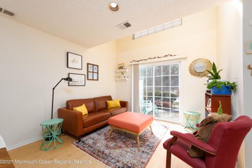 45 Phoenix Ct, Tinton Falls NJ 07712-7773 exterior