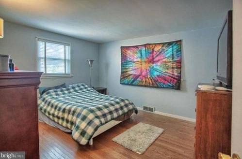 3000 Morningside Dr, Camp Hill PA  17011-5818 exterior