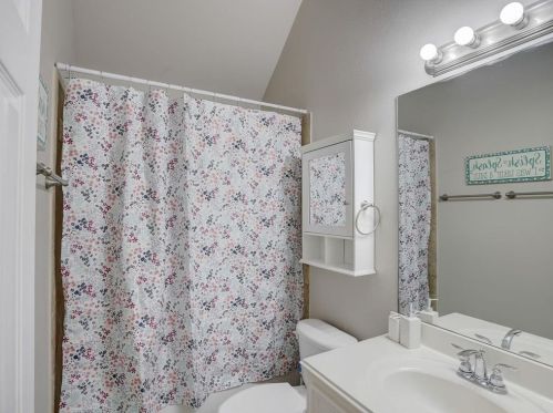 1178 Rustling Wind Ln, League City TX  77573-3052 exterior