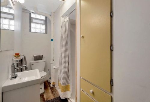 3935 Eileen Dr, Cincinnati OH 45209-2016 exterior