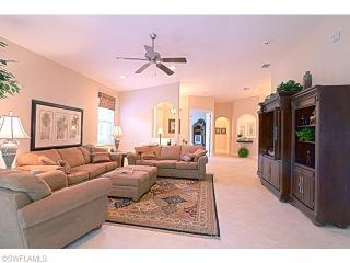 1822 Tarpon Bay Dr, Naples FL  34119-8713 exterior