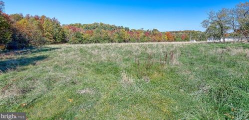 7455 Hillside Dr, Spring Grove PA  17362-8555 exterior