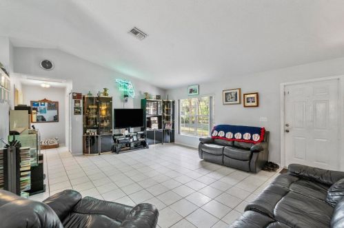 13134 46th Ct, West Palm Beach, FL 33411-8425