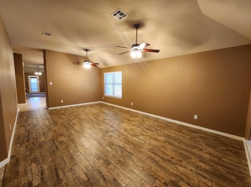 4805 Madrid Dr, Georgetown TX  78628-1381 exterior