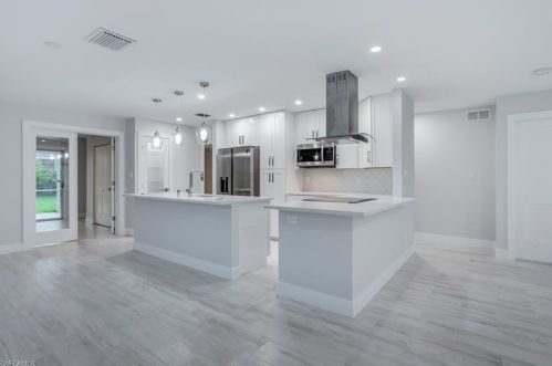 623 104th Ave, Naples FL  34108-3228 exterior