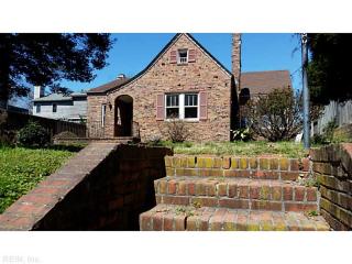 409 34th St, Virginia Beach VA  23451-2806 exterior