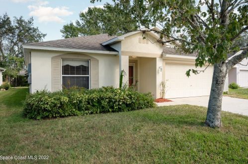 4521 Derbyshire Dr, Titusville, FL 32780-5968