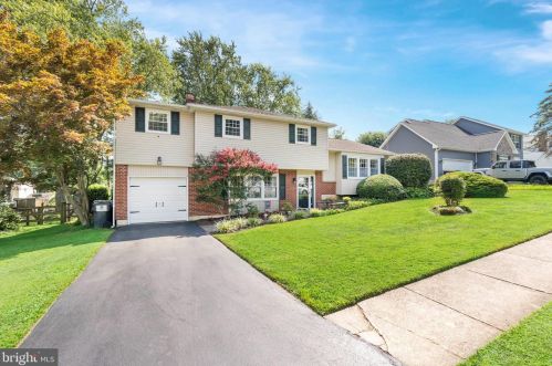 2652 Abington Rd, Wilmington, DE 19810-1172