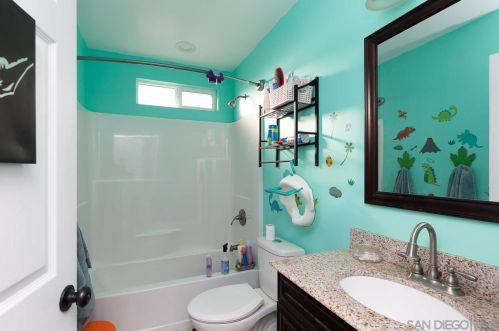 4156 Epsilon St, San Diego CA 92113-4305 exterior