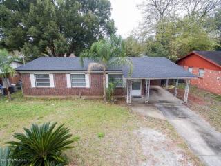 7440 Leroy Dr, Jacksonville, FL 32244-1640