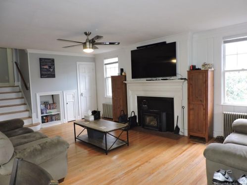 27 Vincent Rd, Bristol CT  06010-3828 exterior