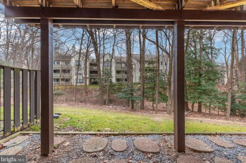 2271 Wheelwright Ct, Herndon VA  20191-2337 exterior