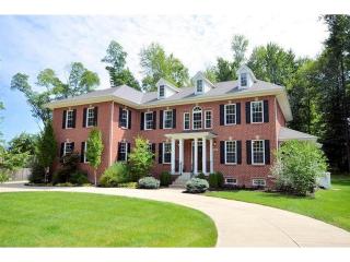 895 Cedar Dr, Loveland, OH 45140-8306
