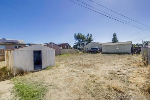 353 Hart Dr, El Cajon CA  92021-4567 exterior