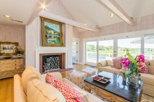 14 Myober Ln, Marthas Vineyard, MA 02539-6407