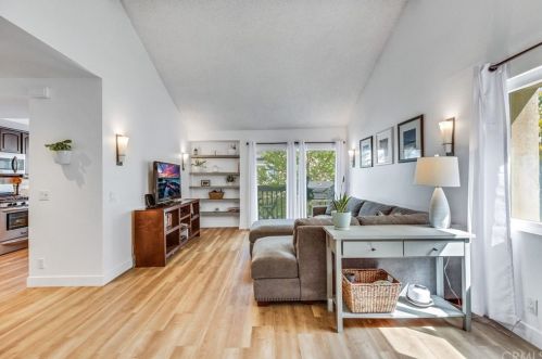 1722 Mountain Terrace Ln, Montebello CA  90640-2052 exterior