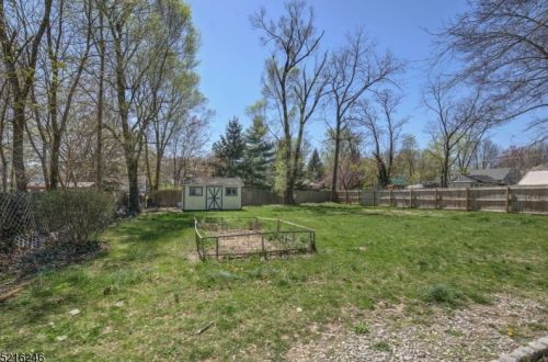 18 Sunnybrook Rd, Bernardsville NJ  07924-2713 exterior