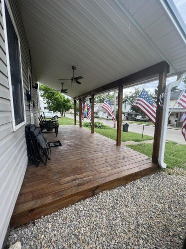 458 State St, Crooksville, OH 43731-1333