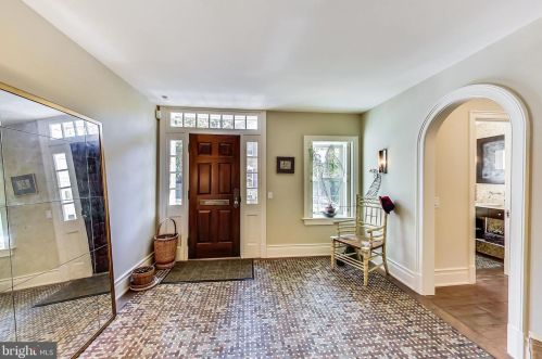1410 34th St, Washington, DC 20020-2304
